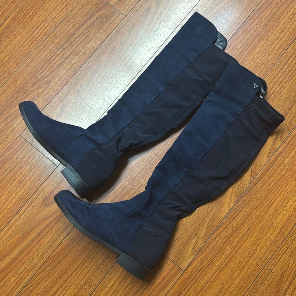 Guess boots